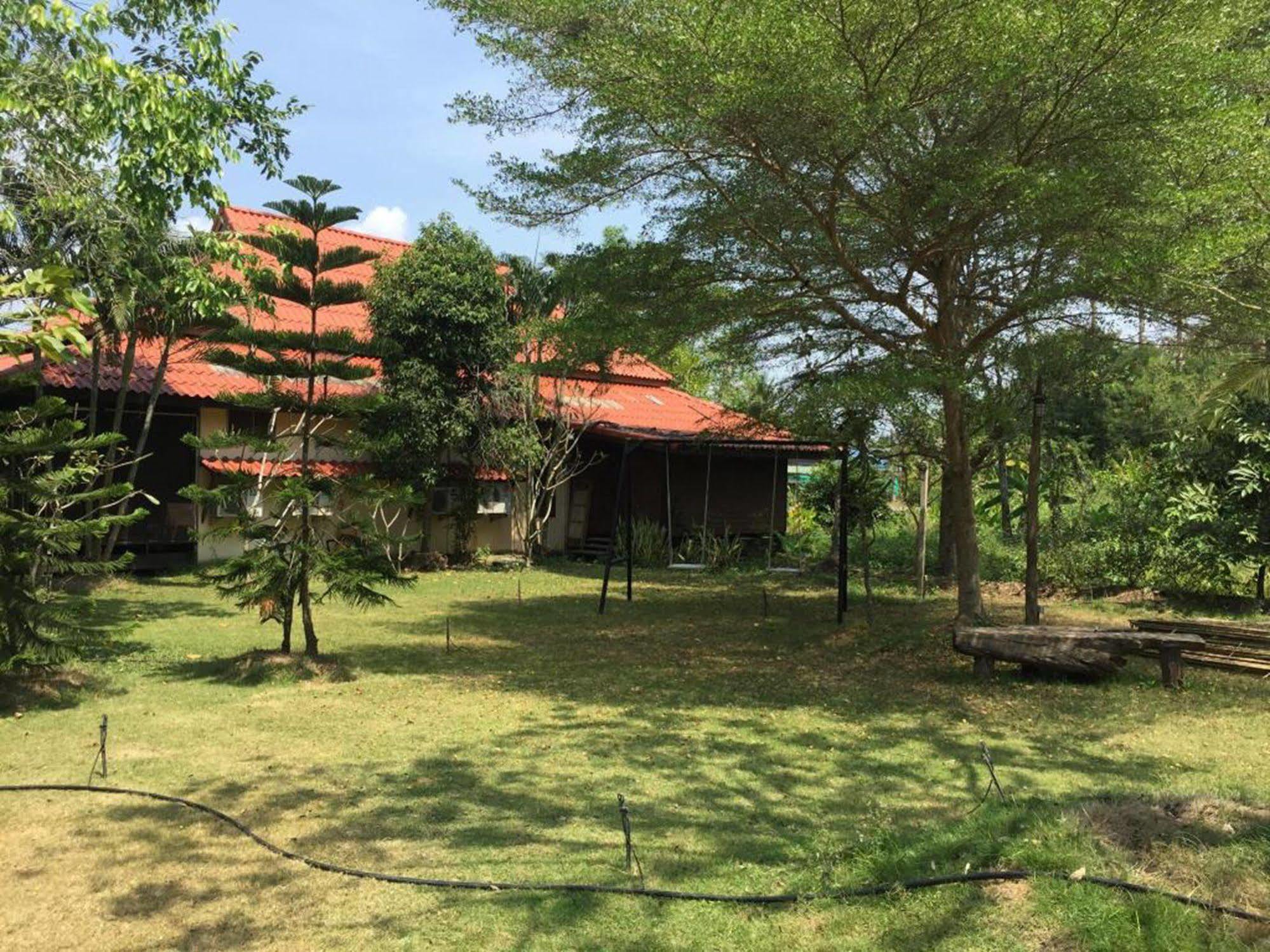 Baansuanleelawadee Resort Amphawa Dış mekan fotoğraf